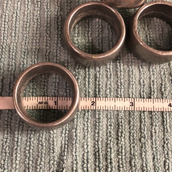 Pewter Napkin Rings. Set of Four - Picture 5 of 11
